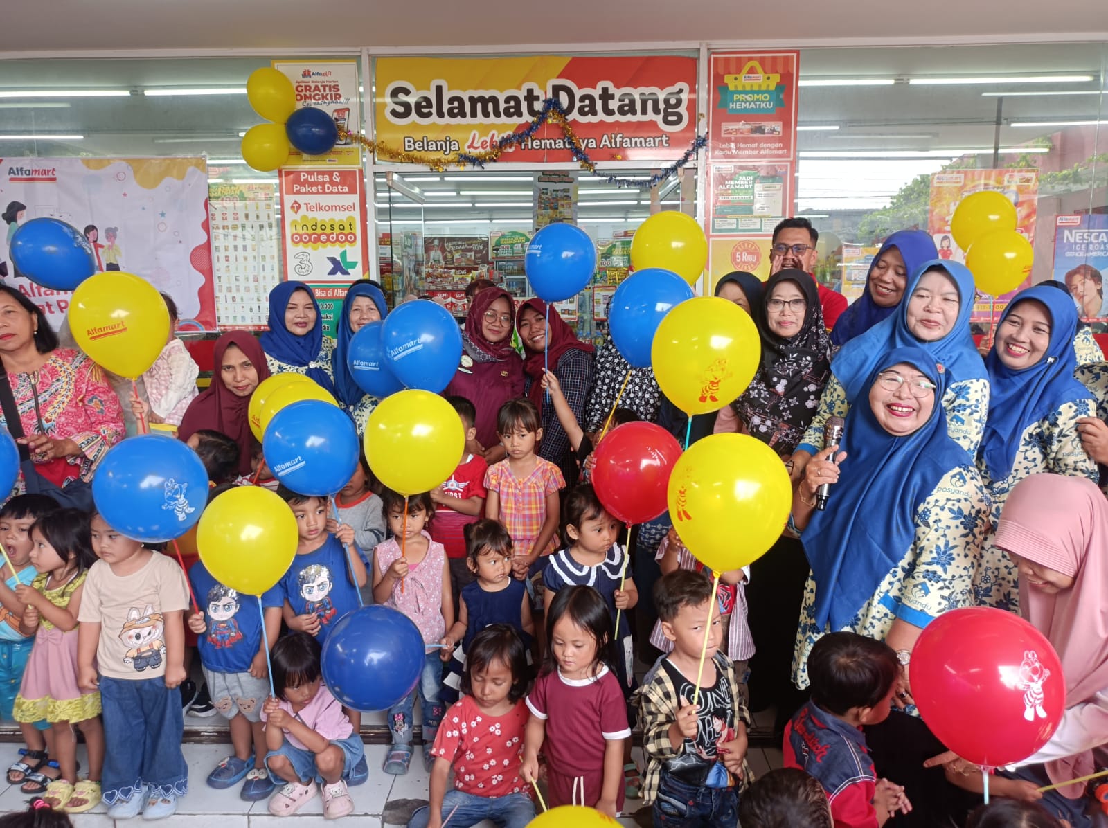 100 PMT CSR PT. Sumber Alfaria Tbk. (Alfamart) Ciliwung untuk Balita Kelurahan Taman